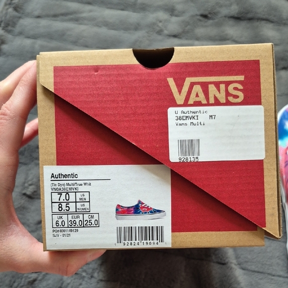 Vans Size 7M/8.5W Tie-Dye Sneakers! NWT! - Picture 10 of 11
